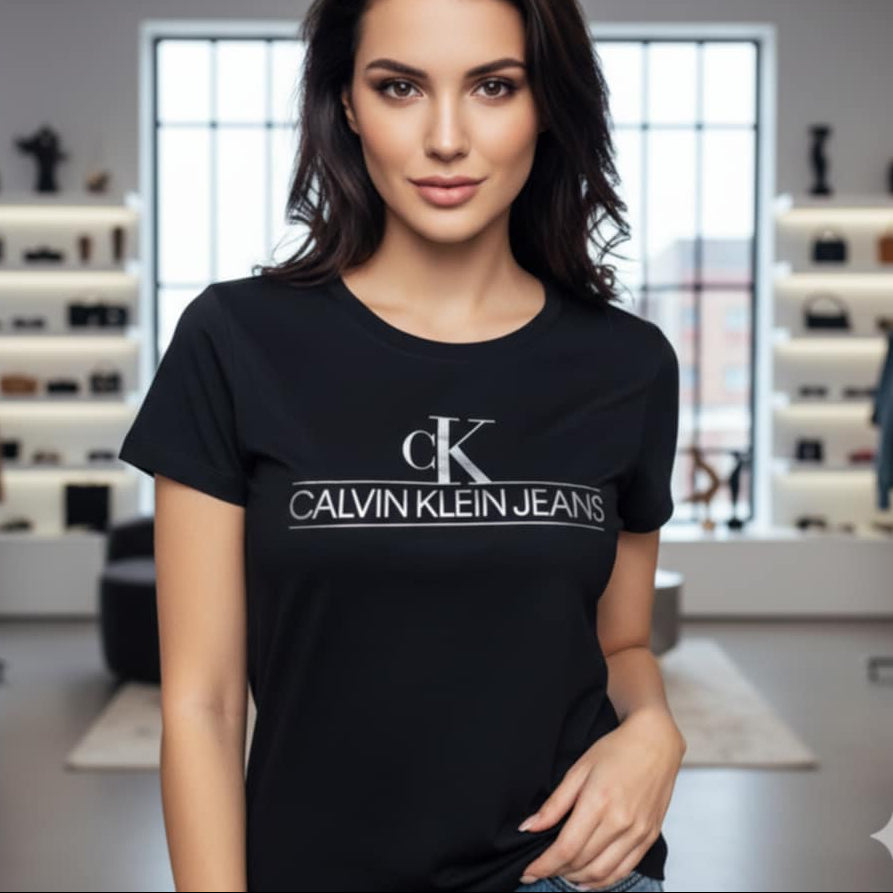 Тениска със сребърен принт CK4016 - FashionVibe